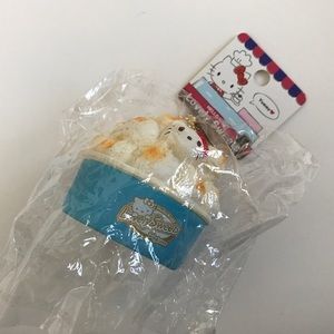 Hello kitty popcorn squishy